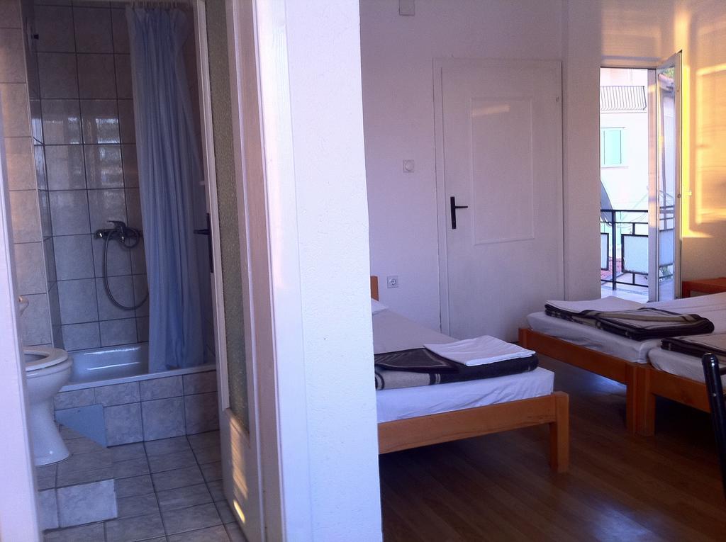 Guest House Lokoski Peštani Habitación foto